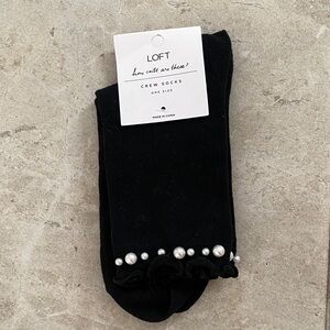 Loft NWT Black Crew Socks Lettuce & Pearl Detail